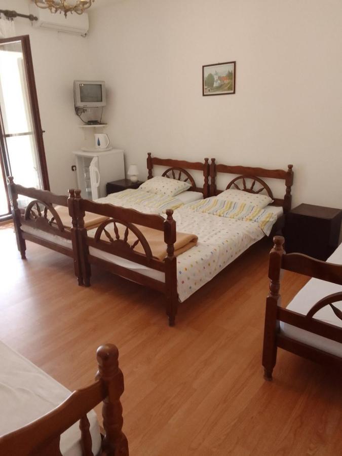 Guesthouse Djurisic แฮร์เซ็ก-โนวี ภายนอก รูปภาพ