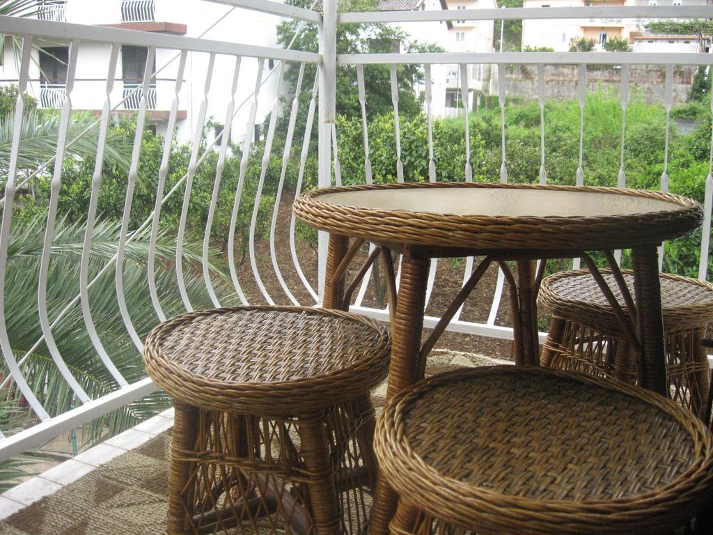 Guesthouse Djurisic แฮร์เซ็ก-โนวี ภายนอก รูปภาพ