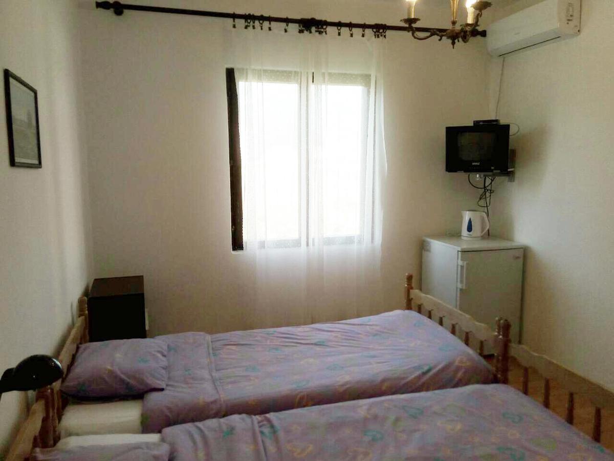 Guesthouse Djurisic แฮร์เซ็ก-โนวี ภายนอก รูปภาพ